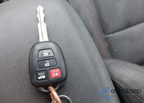 2017 Toyota Corolla Le z USA, uszkodzony, nr VIN 2T1BURHE0HC903798